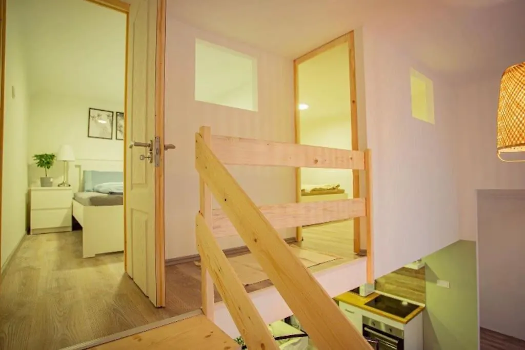 Cosy 2 Bedroom Flat In Akacfa St., Sol Budapešť Apartmán