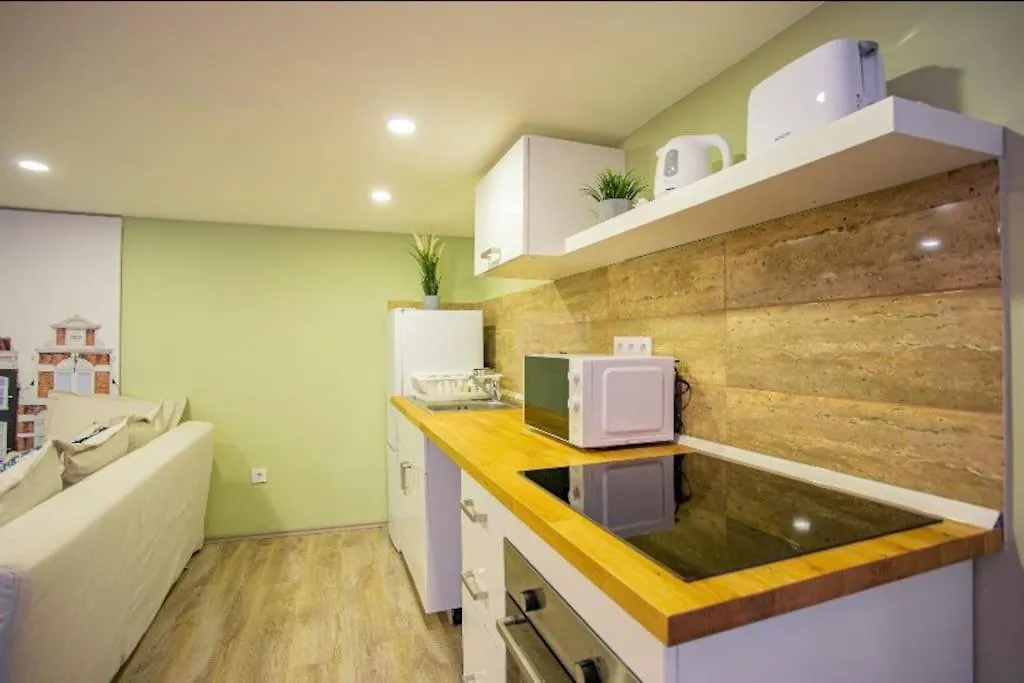 Cosy 2 Bedroom Flat In Akacfa St., Sol Budapešť 0*,